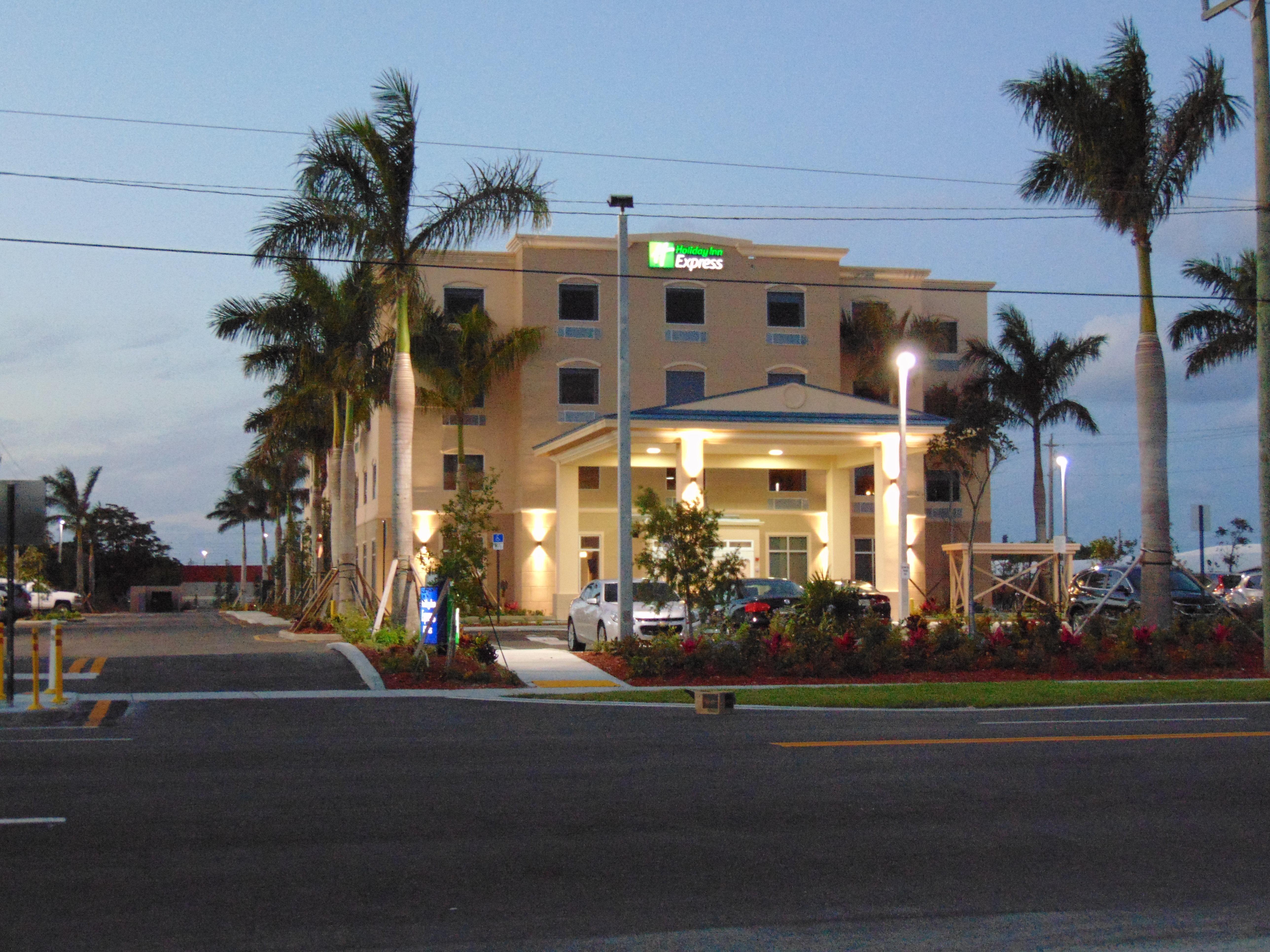 Holiday Inn Express & Suites Boynton Beach West By Ihg Exteriör bild